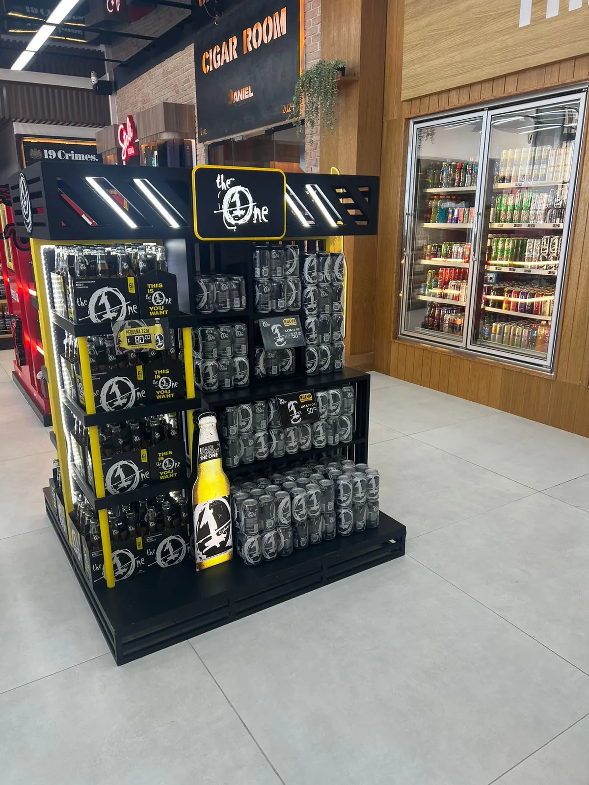Kioscos y exhibidores, toma 2 de 4